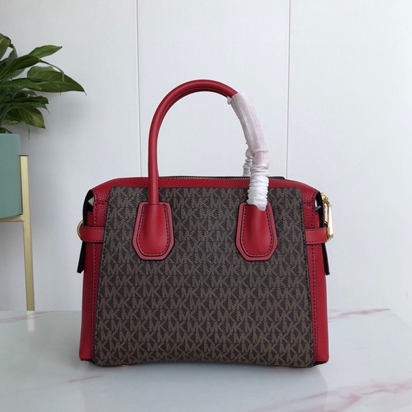 マイケルコースバッグ背面デザイン